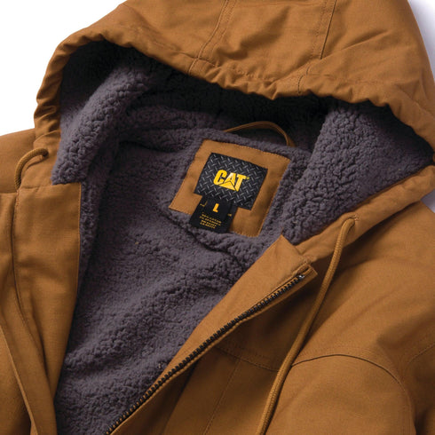 Chaqueta con capucha y forro de sherpa
