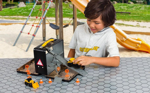 Juego de almacenamiento y transporte Cat® Little Machines