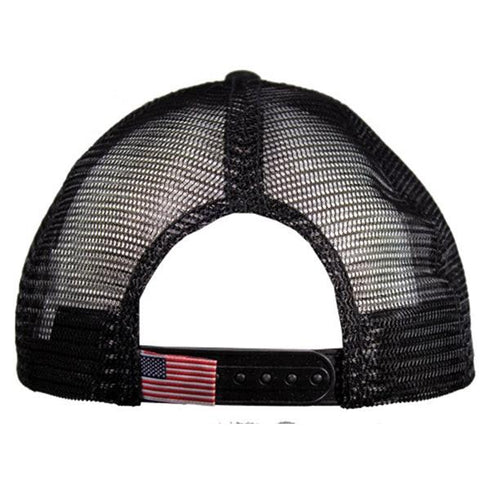 Gorra clásica de malla negra con bandera en la parte trasera