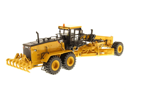 Motoniveladora 24M 1:50